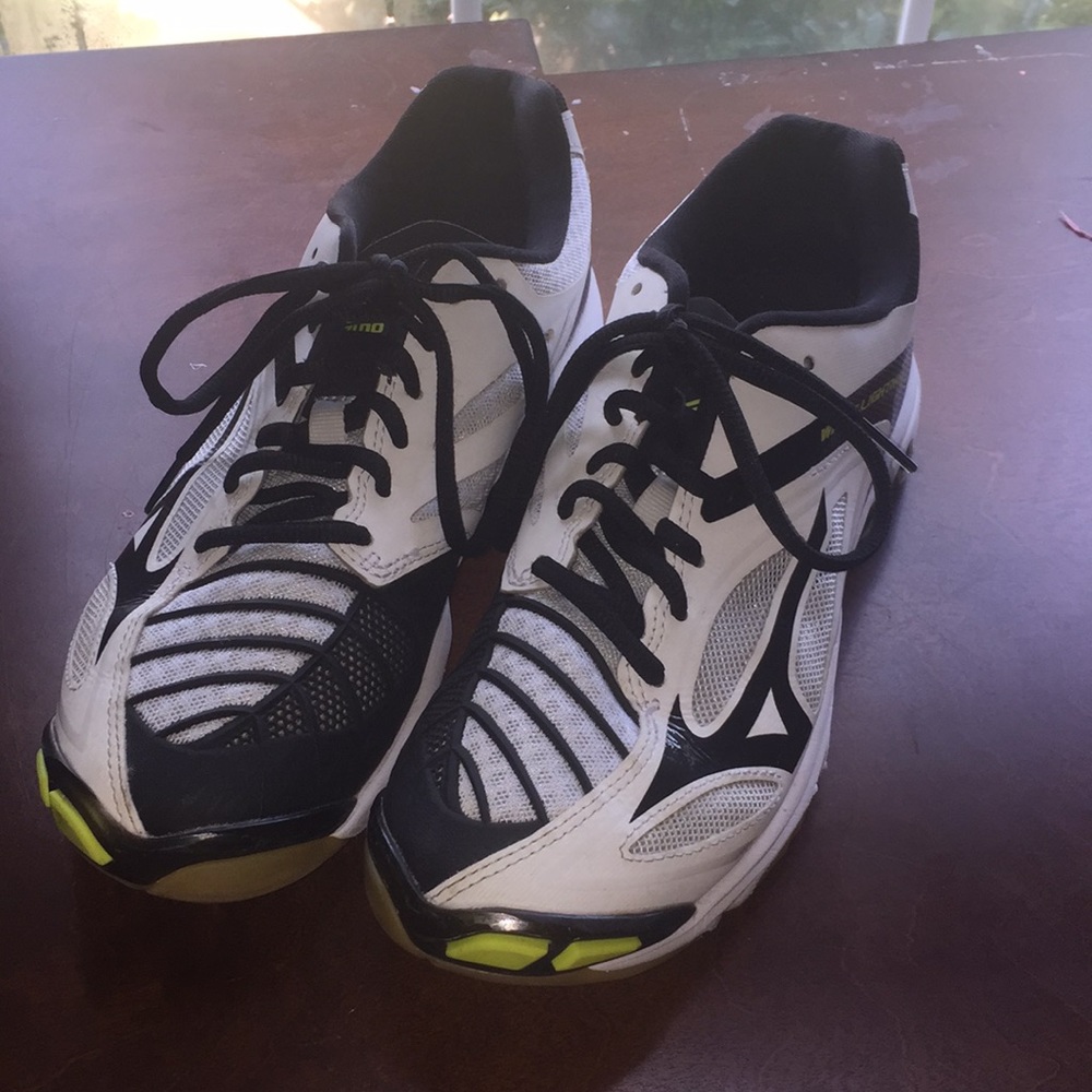 Volleyball shoes!! Used 1 time!